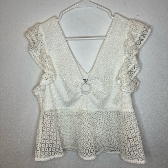 Steve Madden Lace Ruffle Keyhole Cropped Top - Picture 4 of 5